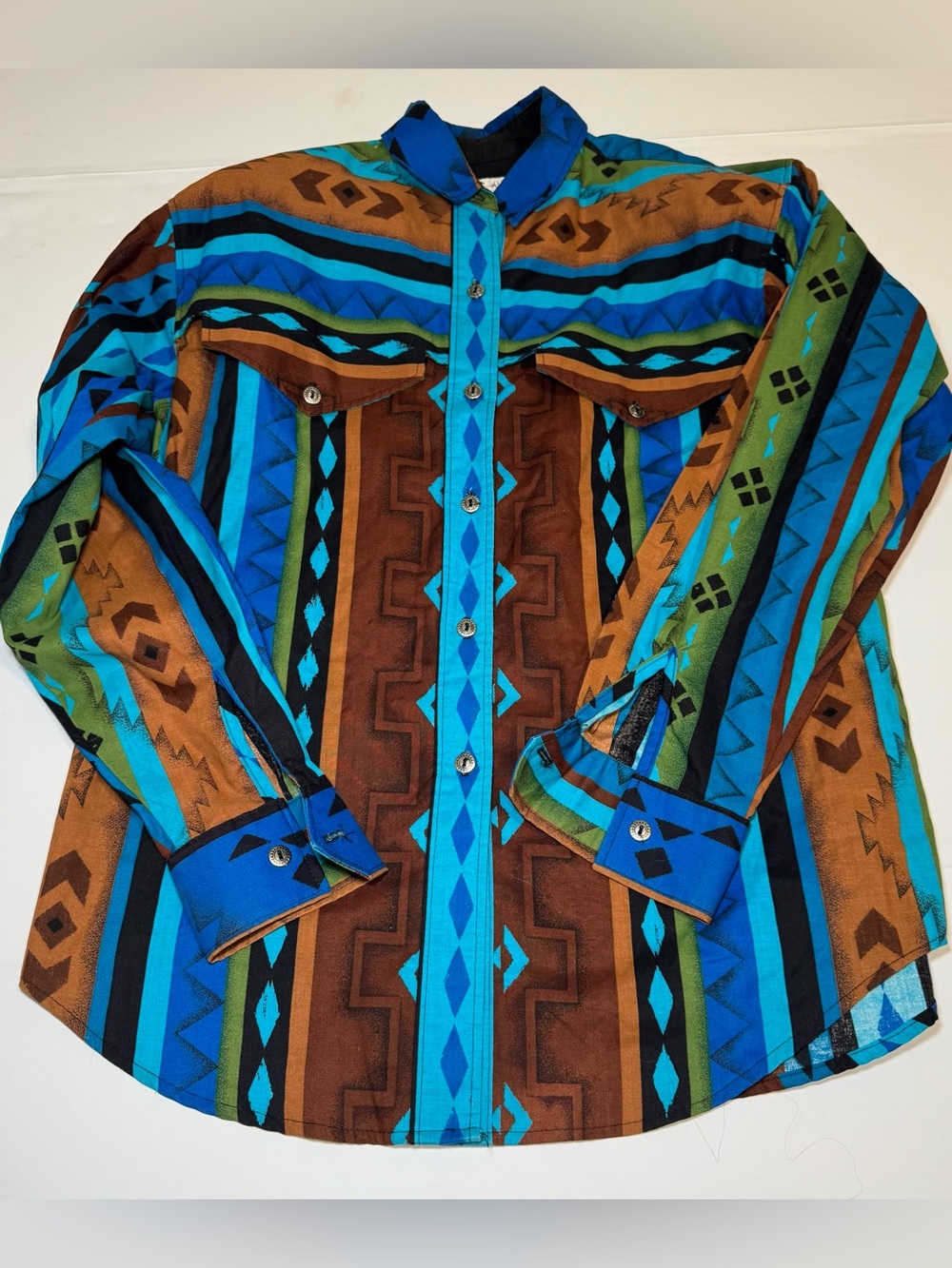 Vintage Longhorn by Niver Western Wear Aztec Southwestern Print small